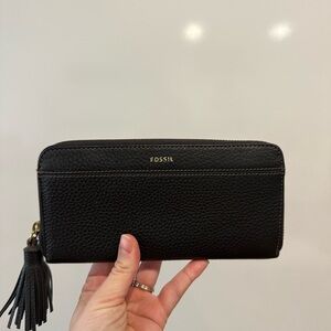 NWT Fossil Tara Black Women's Clutch Leather Wallet